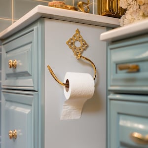 Porta carta igienica in stile marocchino, porta rotolo di carta igienica in ottone massiccio inciso, portasciugamani o carta igienica a parete, porta rotolo in ottone fatto a mano.