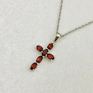 Garnet Pendant, 14K White Gold Necklace, Handmade Pendant, Natural Stone Pendant, Birthstone Pendant, Garnet Necklace, Anniversary Gift