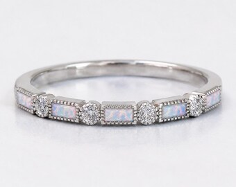 Anillo de oro de 14 quilates con ópalo blanco: delicado anillo apilable, elegante alianza de boda con piedras preciosas para ella.