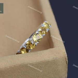 Anillo de eternidad de citrino: anillo de aniversario de plata esterlina
