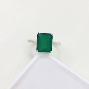 Emerald Cut Edelsteenring: Handgemaakte sterlingzilveren art-decoring