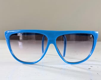 Vintage 1980s Oversized Blue Sunglasses | Fun Retro Style