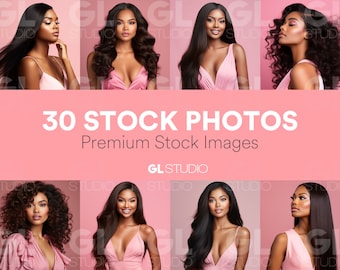 Könnte beinhalten: Eine Sammlung von 30 Stockfotos mit Frauen in verschiedenen Frisuren und Posen. Die Frauen tragen rosa Kleider und wurden vor einem rosa Hintergrund fotografiert. Der Text "30 STOCK PHOTOS" und "Premium Stock Images" ist in Weiß auf rosa Hintergrund dargestellt.