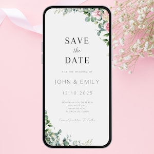 Può includere: Uno smartphone mostra un invito di nozze con il testo "SAVE the DATE". L'invito include i nomi "JOHN & EMILY" e la data "12.10.2025". Accenti floreali incorniciano il testo, su uno sfondo rosa chiaro.