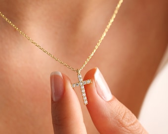 Collar de cruz de plata, delicado colgante de cruz, collar de cruz con circonita cúbica, colgante de cruz de regalo, dijes religiosos, regalos cristianos