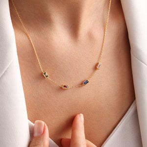 Collar de piedra de nacimiento personalizado, collar de piedra de nacimiento familiar, collar de piedras preciosas, joyería de piedra de nacimiento, regalos personalizados para mamá, regalo para aquí