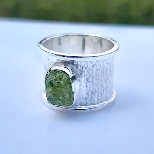 Peridot Gemstone Ring, Peridot Rough Stone 925 Sterling Silver Textured Band Ring, Gift For Her Ring, Thumb Ring, Christmas Gift