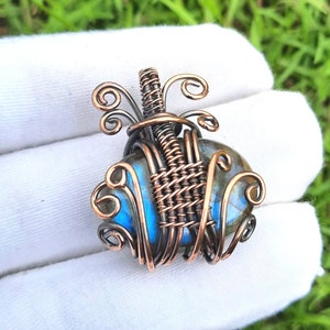 Wire Wrapped Pendant, Labradorite Pendant, Gemstone Pendant, Copper Wire Wrap Handmade Labradorite Pendant Necklace Jewelry, Copper Pendant