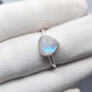 Moonstone Ring, Silver Ring, Faceted Rainbow Moonstone Ring, 925 Sterling Silver Ring, Wedding Ring, Birthstone Ring, Mother Ring