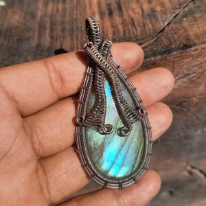 Colgante envuelto en alambre, colgante de labradorita, colgante de piedras preciosas, envoltura de alambre de cobre hecho a mano colgante de labradorita joyería, colgante de cobre