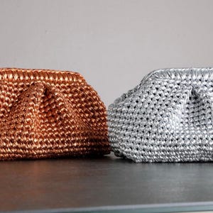 Pochette métallique au crochet argenté, Pochette métallique argentée, Pochette métallique, Pochette de soirée, Cadeau de Noël, Cadeau de Noël