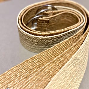 Boho Natural Raffia Belt with Metal Buckle, Stretchy Woven Beige Straw Waist Belt for Women, Vintage Braided Cotton Hippie Chic Accessory
