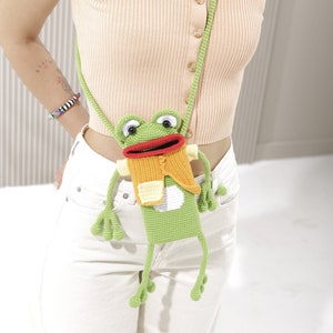 Frog Crochet Phone Bag, Fun Phone Pouch, Cute Frog Phone Holder, Crochet Cell Phone Bag, Women Crochet Purse, Phone Bag with Strap zdjęcie 5