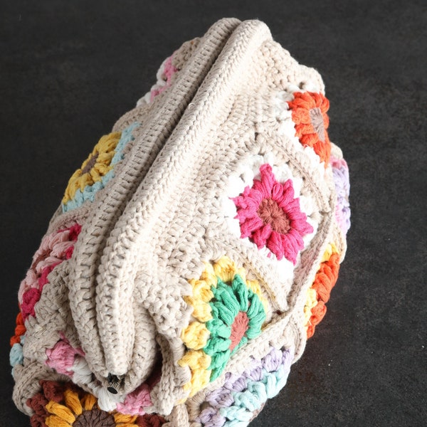 Handmade Crochet Clutch, Flower Clutch Purse, HandKnitted Coach Clutch, Handbag Clutch Bag, Colorful Bag Coach, Hand-Knitted Pouch Bag