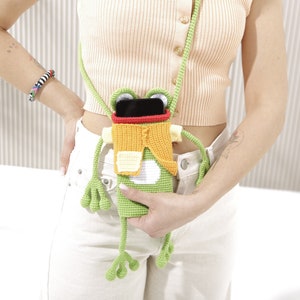 Frog Crochet Phone Bag, Fun Phone Pouch, Cute Frog Phone Holder, Crochet Cell Phone Bag, Women Crochet Purse, Phone Bag with Strap zdjęcie 3