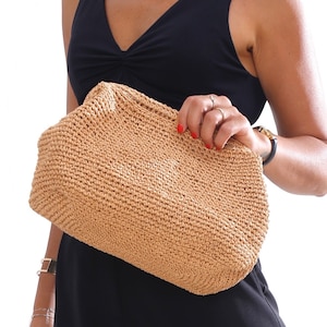 Straw Bag Clutch, MALLORY BAG, Raffia Bag Coach, Natural Hand-Knitted Clutch, Crochet Raffia Bag, Straw Clutch, Organic Clutch Bag image 4