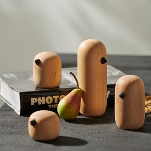 Objet décoratif en bois naturel, ensemble de 4, bois minimal, oiseau en bois, cadeau pour les enfants, décoration de table basse, cadeau bio fait main image 5