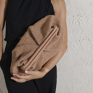 Bolso clutch de rafia cappucino, clutch de paja de gran tamaño, clutch de paja grande, clutch de rafia marrón, bolso tejido, clutch de crochet de rafia, bolso clutch