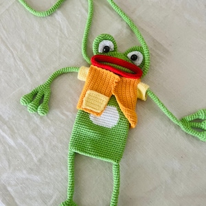 Frog Crochet Phone Bag, Fun Phone Pouch, Cute Frog Phone Holder, Crochet Cell Phone Bag, Women Crochet Purse, Phone Bag with Strap zdjęcie 9