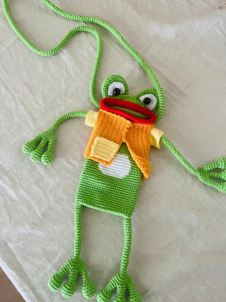 Frog Crochet Phone Bag, Fun Phone Pouch, Cute Frog Phone Holder, Crochet Cell Phone Bag, Women Crochet Purse, Phone Bag with Strap zdjęcie 9