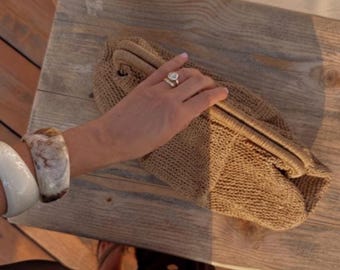 Överdimensionerad Raffia Clutch: Virkad XL-halmväska