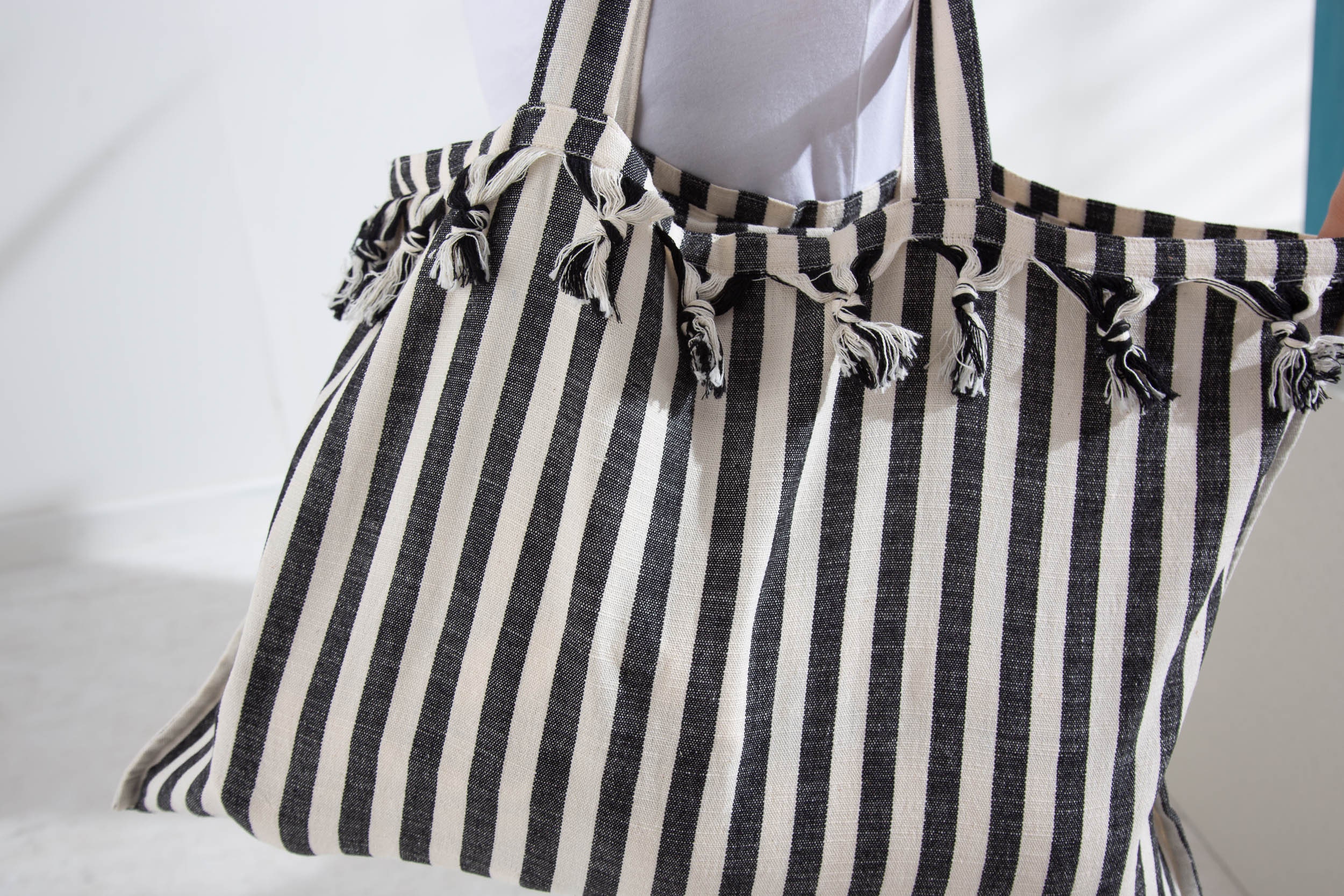 ZEBRA BAG, Striped Beach Bag, Black Striped Bag, Handwoven Peshtemal Bag, Tote Bag, Shopping Bag, Cotton Oversize Beach Bag with pocket