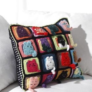Handmade Oversized Crochet Cat Motif Pillow Covers, Customizable Colors & Sizes, Cat Crochet Throw Pillow,  HandKnitted Cat Cushions