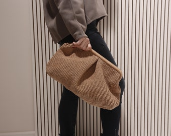 Grande pochette en paille, pochette en paille surdimensionnée, grande pochette en raphia, pochette capucciono, sac en maille, pochette en raphia au crochet, grande pochette