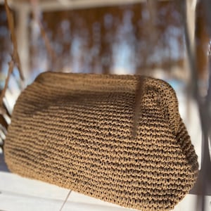 Bolso natural, bolso de rafia marrón, clutch de rafia color tostado, clutch de paja, clutch de rafia, clutch tejido, clutch de paja, clutch de crochet