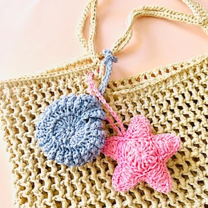 Crochet Starfish & Seashell Charm Set, Raffia Pink Star and Blue Shell Bag Accessories, Handmade Summer Purse Charms, Beach Bag Keychain