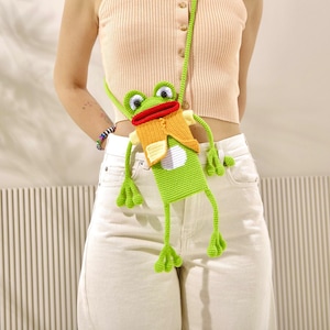 Frog Crochet Phone Bag, Fun Phone Pouch, Cute Frog Phone Holder, Crochet Cell Phone Bag, Women Crochet Purse, Phone Bag with Strap zdjęcie 1