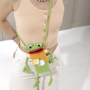 Frog Crochet Phone Bag, Fun Phone Pouch, Cute Frog Phone Holder, Crochet Cell Phone Bag, Women Crochet Purse, Phone Bag with Strap zdjęcie 6