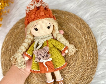 Muñeca hecha a mano de ganchillo con accesorio con traje extraíble, muñeca princesa de ganchillo, muñeca de felpa personalizada hecha a mano, muñeca Amigurumi