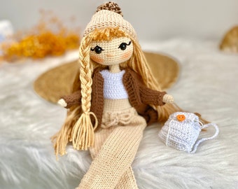 Poupée cadeau au crochet avec vêtements et accessoires, peluche d'intérieur pour bébé - Jouet unique et respectueux de l'environnement - Poupée posant