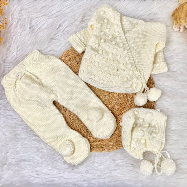 Ensemble grenouillère bio blanc pour nouveau-né - Combishort et gilet en tricot pour un cadeau unique pour un bébé garçon