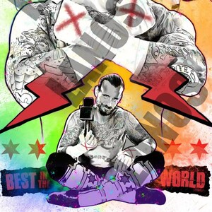 Puede incluir: Una ilustración en blanco y negro de un luchador con barba y tatuajes. El luchador se muestra en tres poses diferentes, incluyendo una pose con los brazos cruzados, una pose con un micrófono y una pose en un combate de lucha libre. El fondo es un diseño abstracto colorido con rayos y estrellas. El texto "BEST IN THE WORLD" está escrito en la parte inferior de la imagen.