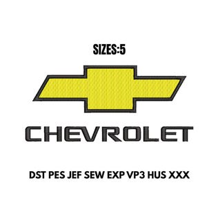 Może przedstawiać: Wzór haftu przedstawiający żółte logo muszki Chevrolet z czarnym konturem. Nad logo znajduje się napis SIZES:5, a pod logo napis CHEVROLET w kolorze czarnym, po którym następują formaty plików DST PES JEF SEW EXP VP3 HUS XXX.