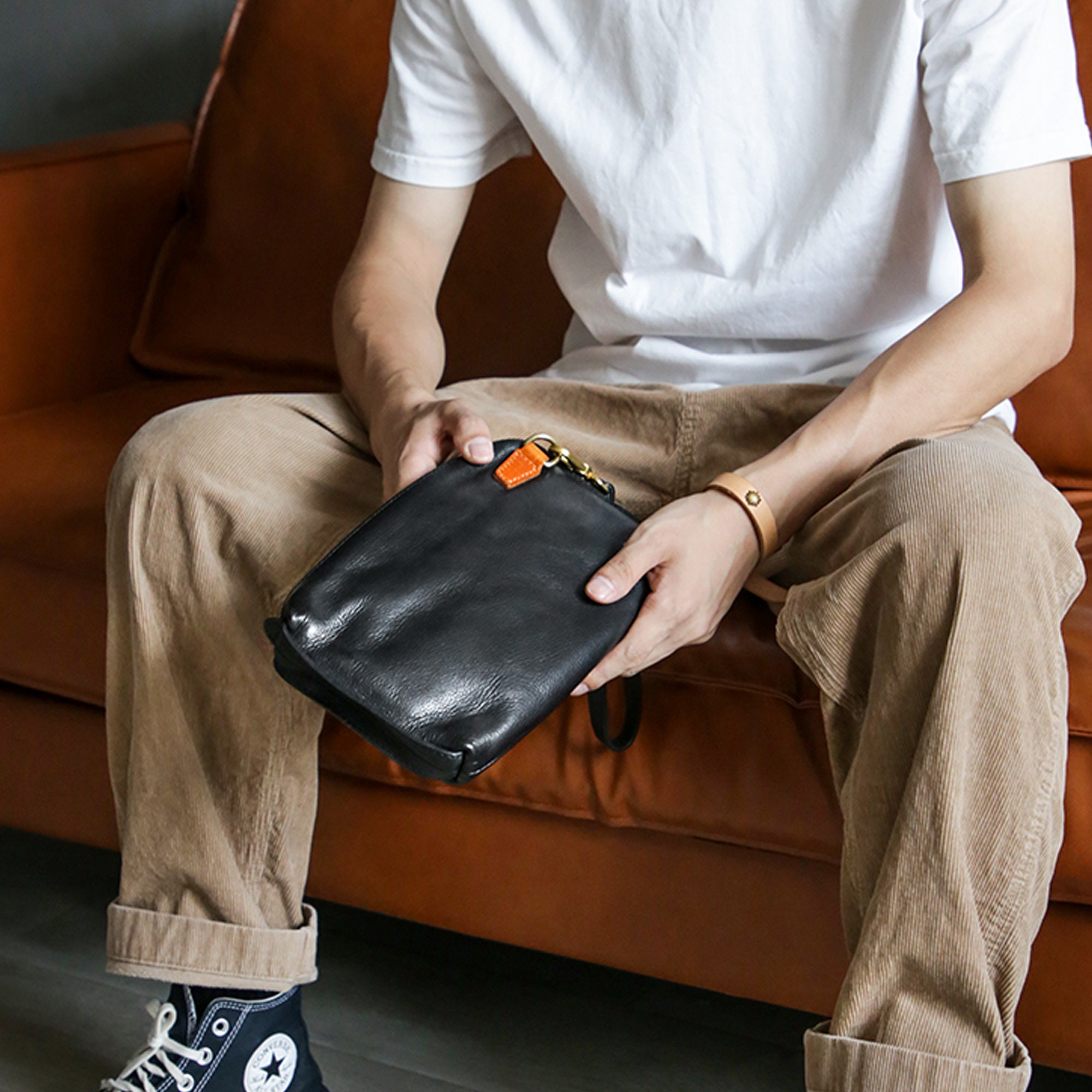 Borsa A Tracolla Uomo In Pelle - Clutch Grande 30.5 Cm Per Portafoglio, Telefono E Chiavi - Foto 13