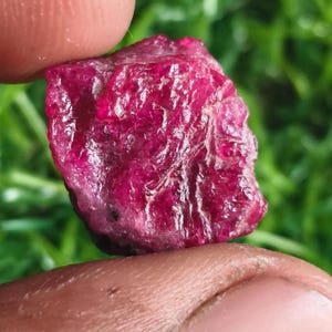 Natural Mozambique Red Ruby Rough Specimen 12 Ct, 15x13mm Uncut Raw Ruby Crystal, Untreated Gemstone for Wire Wrapping & Jewelry Making