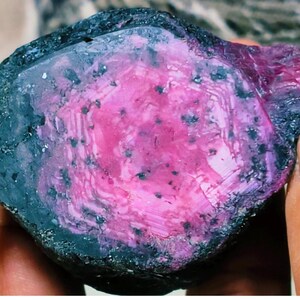 Campione di rubino grezzo da 1134 ct - Pietra grezza di rubino rosso naturale non tagliato, regalo per collezionisti di cristalli curativi e pietre preziose, grande pietra per la meditazione dei chakra