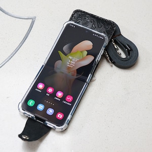 Moto Razr 60 Ultra Razr 2025 Moto Razr+ 2024 Moto Razr 50Ultra ケース クロスボディストラップ カードポケットケース、ウォレットケース エンボス加工レザーケース ブラック