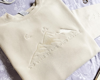 OFFICIALLY LICENSED ACOTAR Ivory Embroidered Sweatshirt Stars Acotar Merch Acotar Sweatshirt Velaris Sweatshirt Acotar Shirt Sjm Merch Maas
