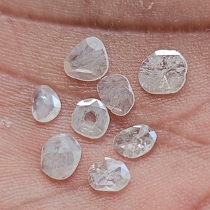 Gråvit rosslipad diamantskiva: Naturlig Polki-diamantuppsättning (8 st)
