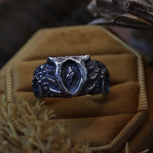The Oblivion Gate Ring- The Elder Scrolls Oblivion - Sterling Silver - Hand carved