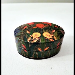 Vintage Kashmir Enameled Jewelry Box: Hand-Carved Floral Design, 1987
