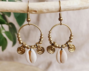 Boho earrings «Kaurya» with brass beads and cowrie shells • Hippie • Statement • Jewelery • Gift • Festival • Summer • Vacation • Travel