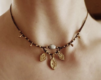 Macramé choker «Theia» with brass pendant and gemstone • Labradorite • Boho • Jewelry • Gift • Hippie • Orient • Festival • Summer