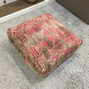 Golvkudde Vintage 24”x24” | Boho Vardagsrum Extra Sittplatser | Marockansk Berber Geometrisk Ullpuff