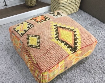 Cojín de suelo Kilim marroquí de 24 x 24 pulgadas / Cojín de suelo cuadrado bereber vintage / Puf marroquí de lana / Viene sin relleno