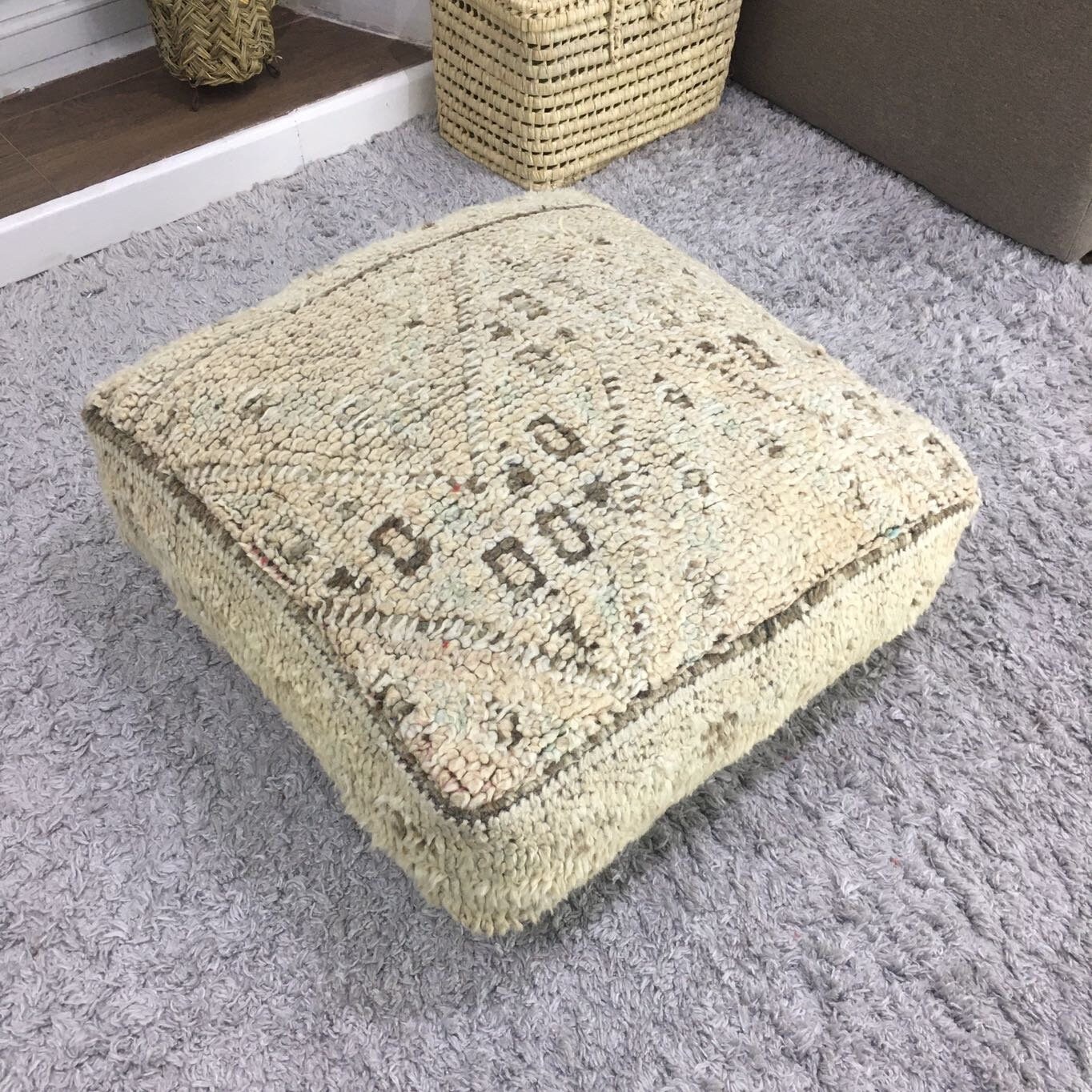 ヴィンテージ モロッコ プーフ 24x24 | ベルベル フロアクッション